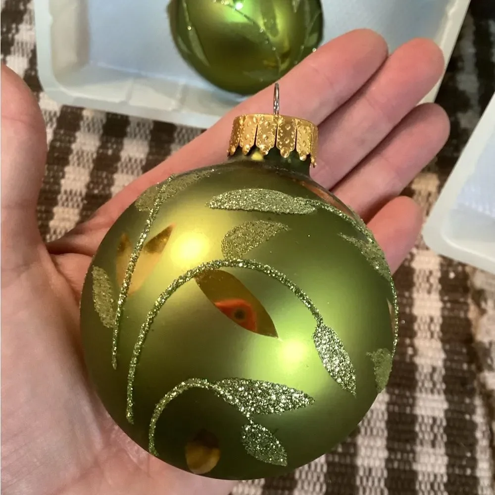 Darice Unique Treasures Green Glitter Gold & Silver Vintage Glass Ornaments (8)